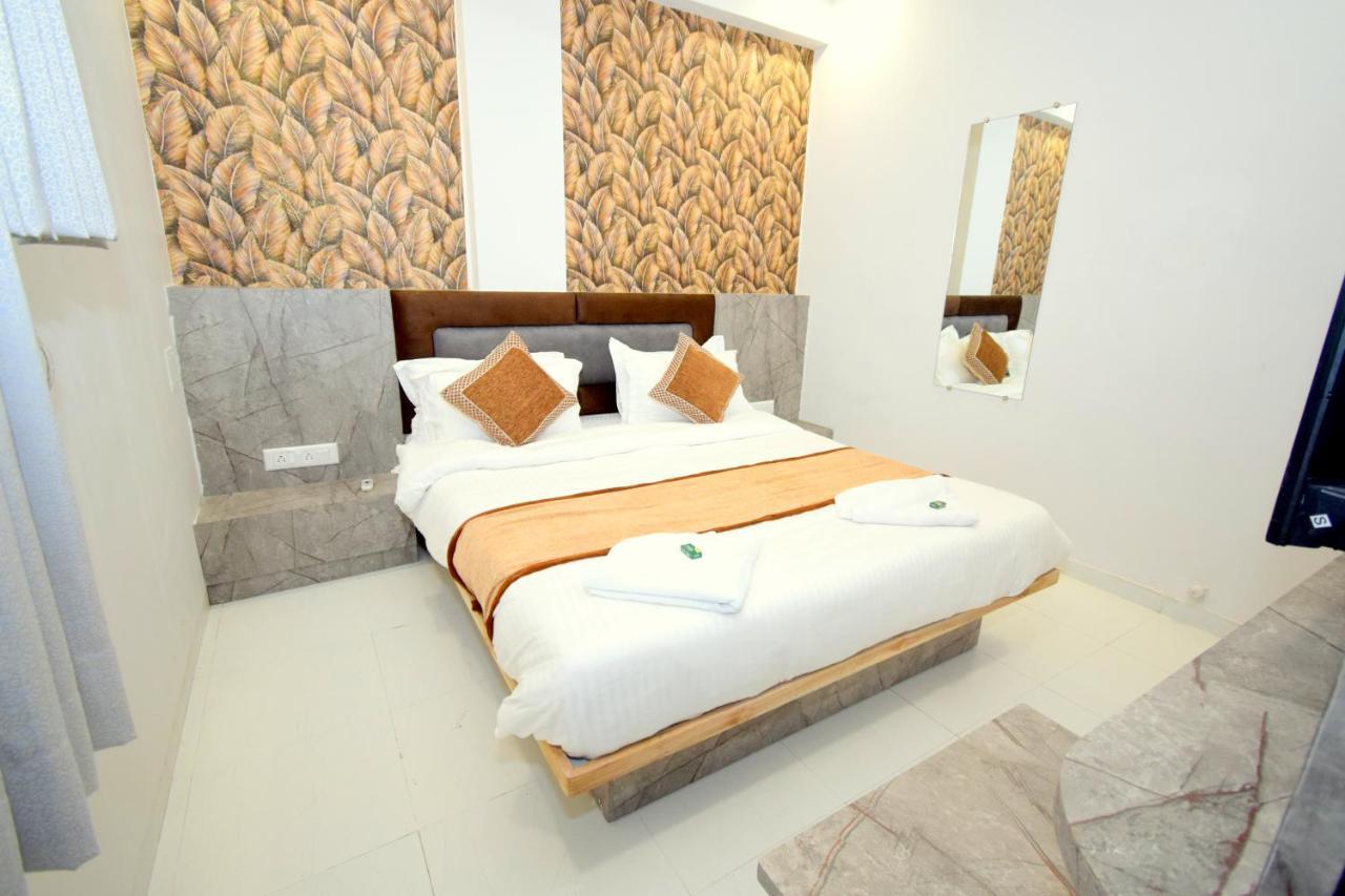 Hotel A1 Ahmadábád Kültér fotó